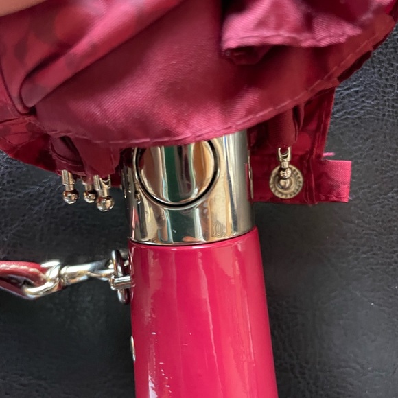 Red Coach Umbrella - Picture 2 of 6